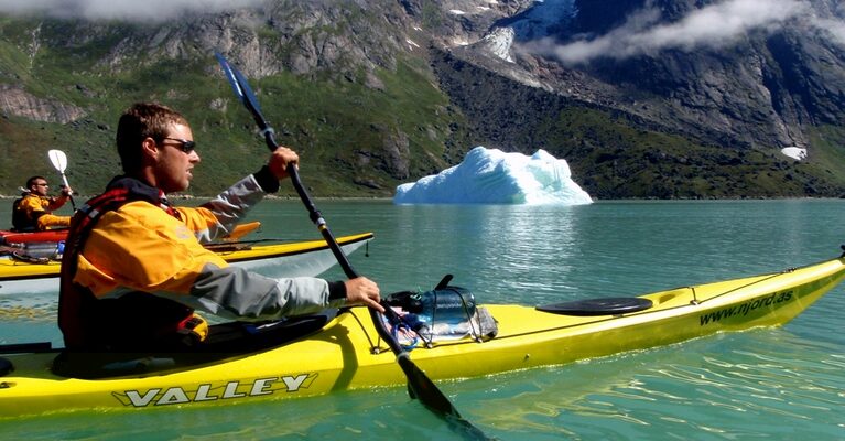 Padling i nord, fjelltur i sør